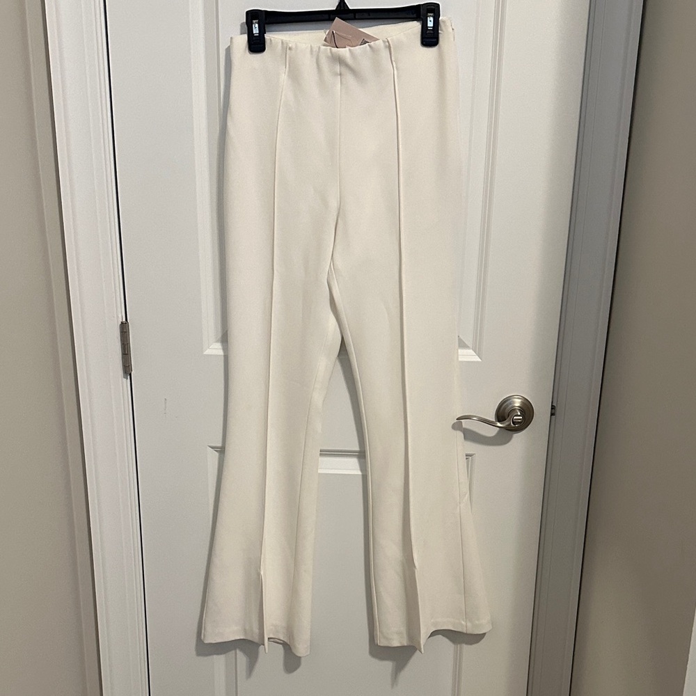 Cinq à Sept Billie White Flare Pants - Picture 7 of 9